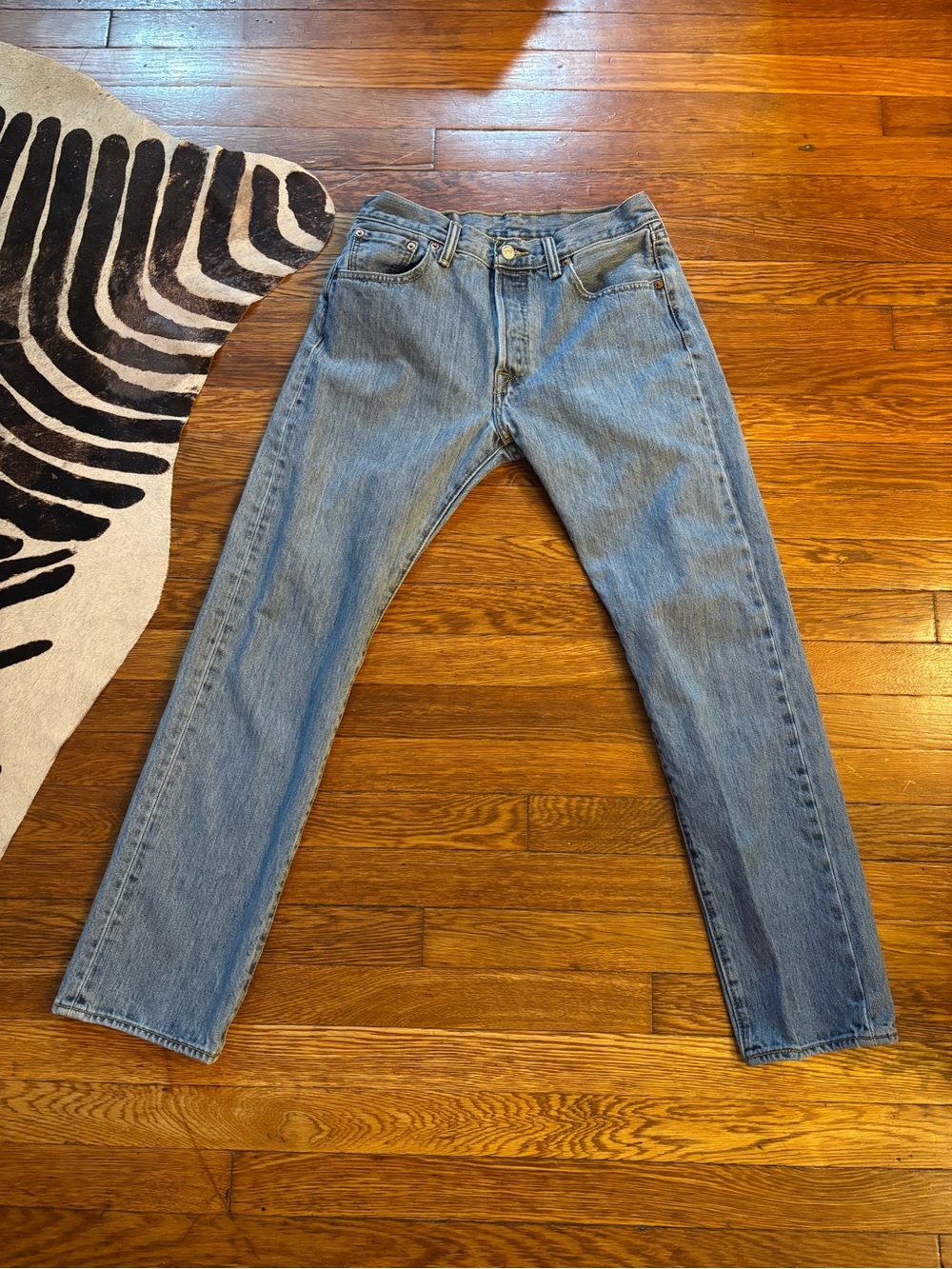 Levi 501 Men's Medium Wash Jeans